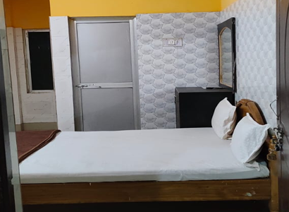 Standard Non AC - Prem Narayan Guest House